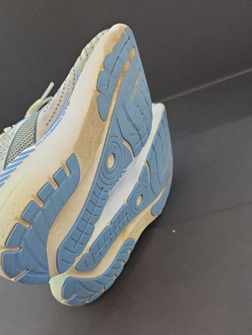 Brooks Glycerin GTS 20 Women's Shoes - Light Gray and Blue Accents Size 8.5 - Picture 10 of 10